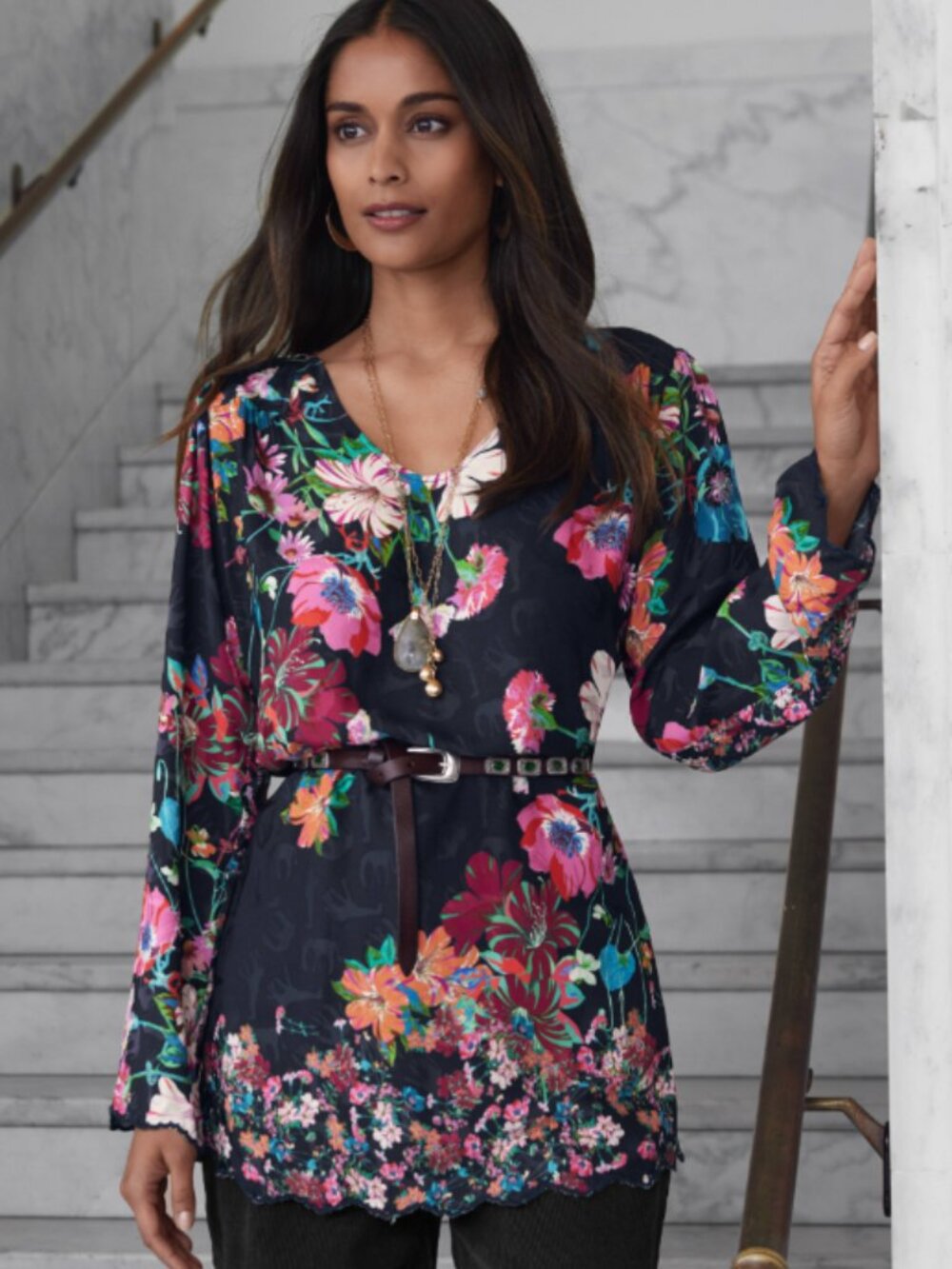 Johnny Was Oasis Tandis Blouse tunic Size XS floral/navy boho resort satin